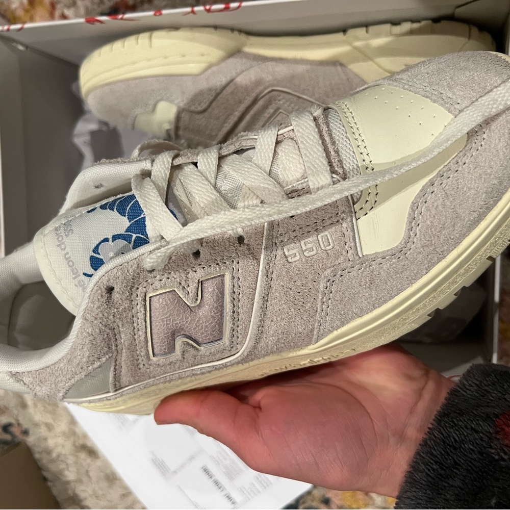 Worn twice. NB Aime Leon 550s.